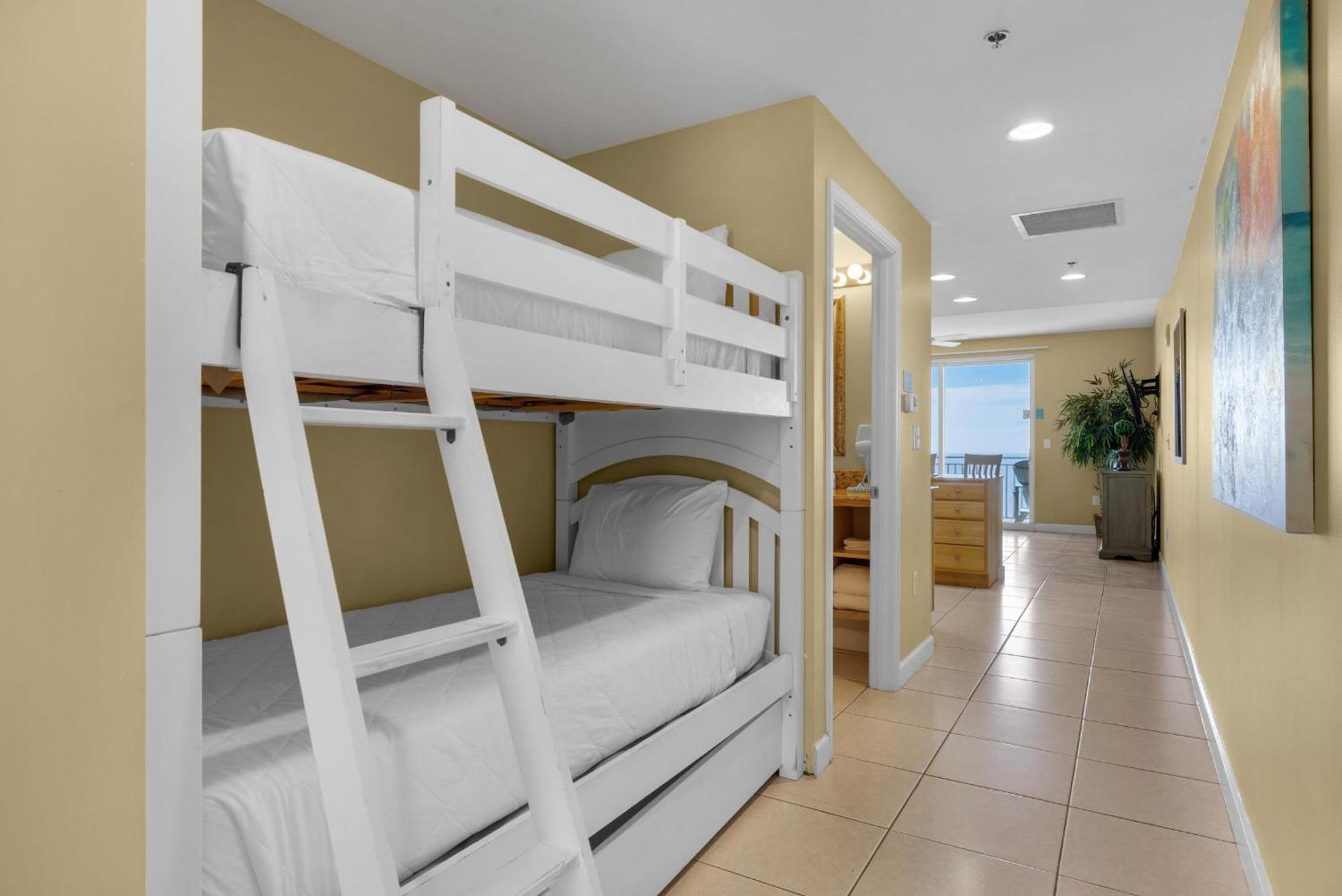 Apartment Splash 1803e *